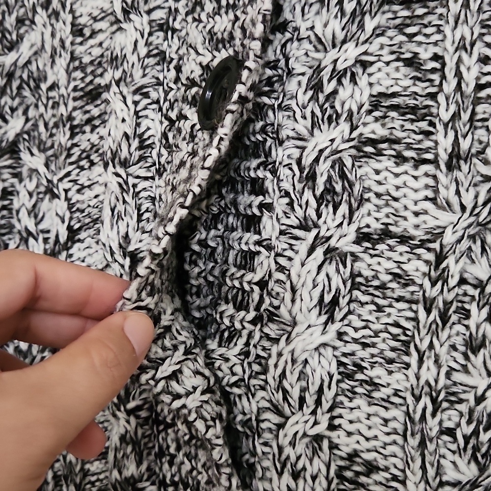Cavalini Sweater Vest hoodie Super Cozy Zipper and button closure size M Winter - Picture 4 of 12